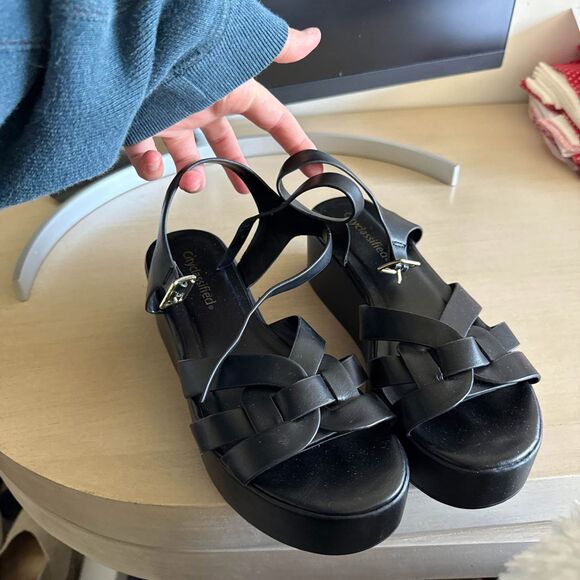 City Classified Black Platform Sandals - Picture 4 of 4